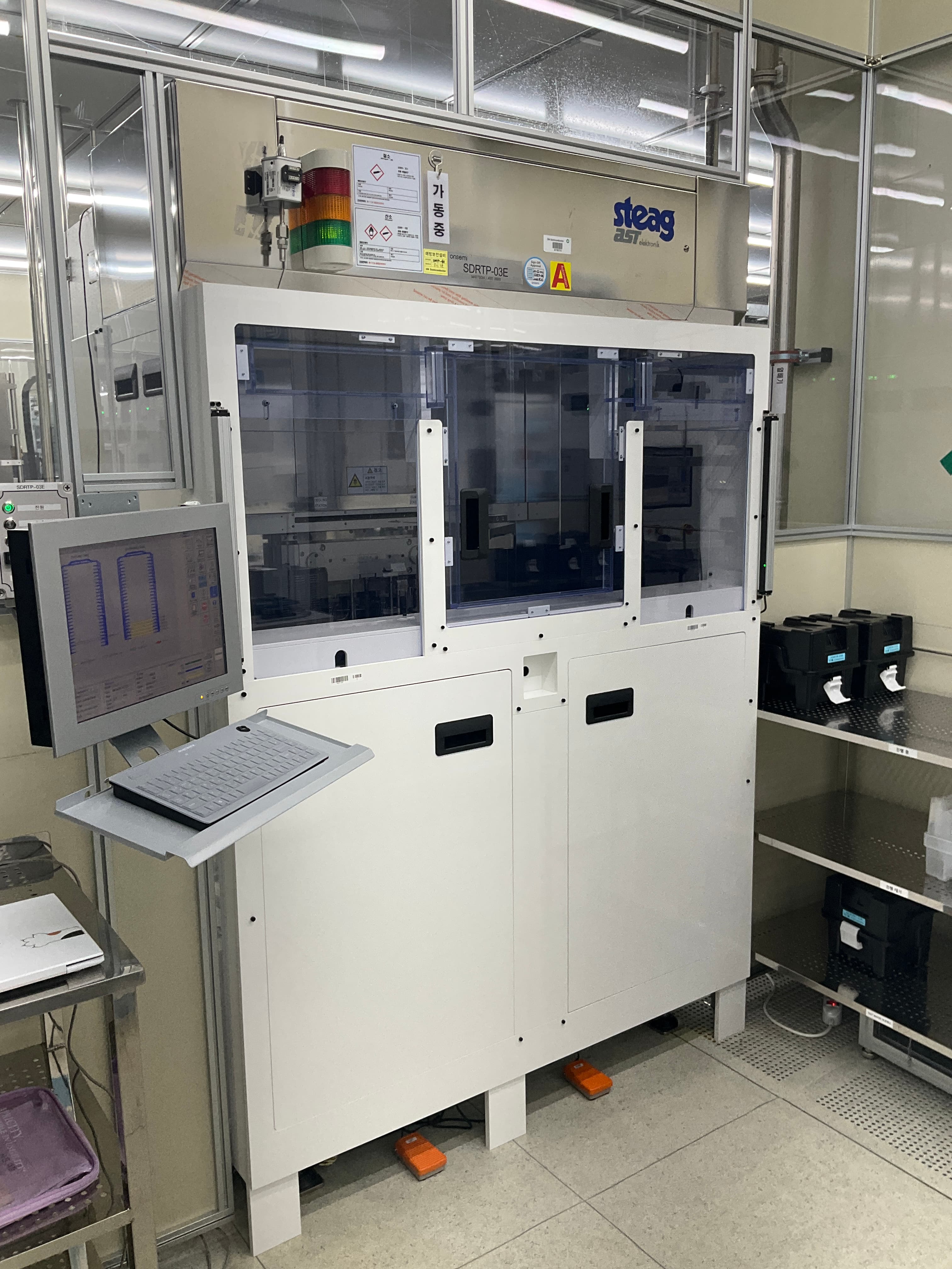 장비 전면 슬라이딩도어 설치 gallery 4